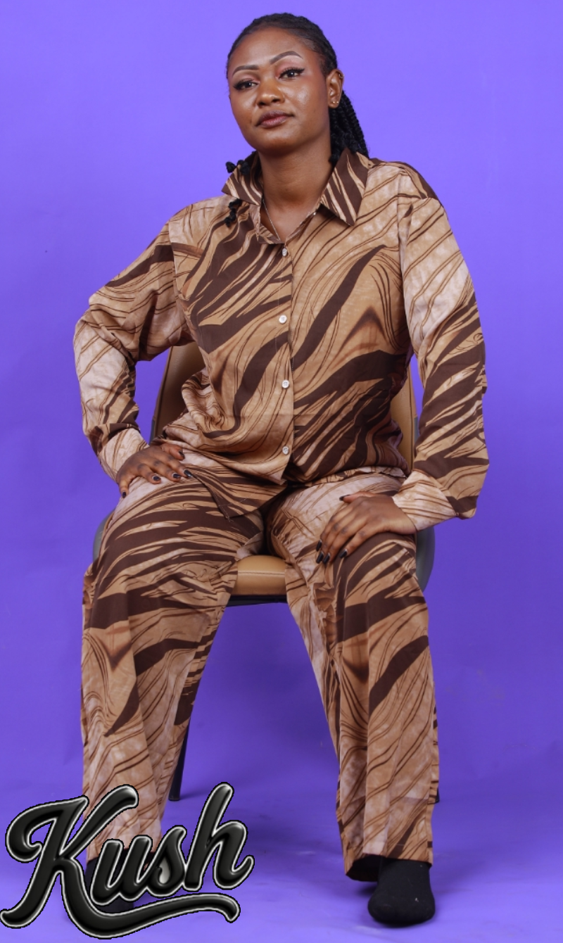 COMPLETE ACTIVEWEAR - front