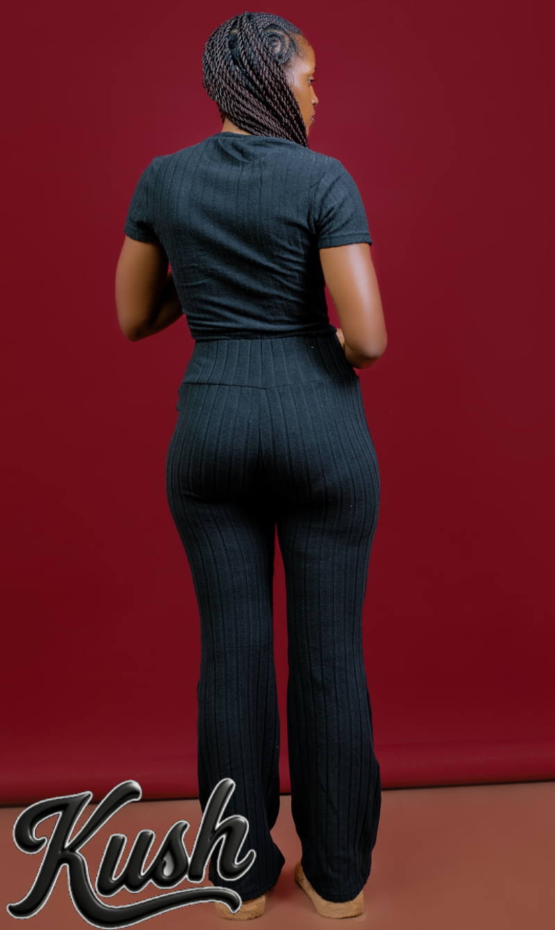 COMPLETE ACTIVEWEAR - left
