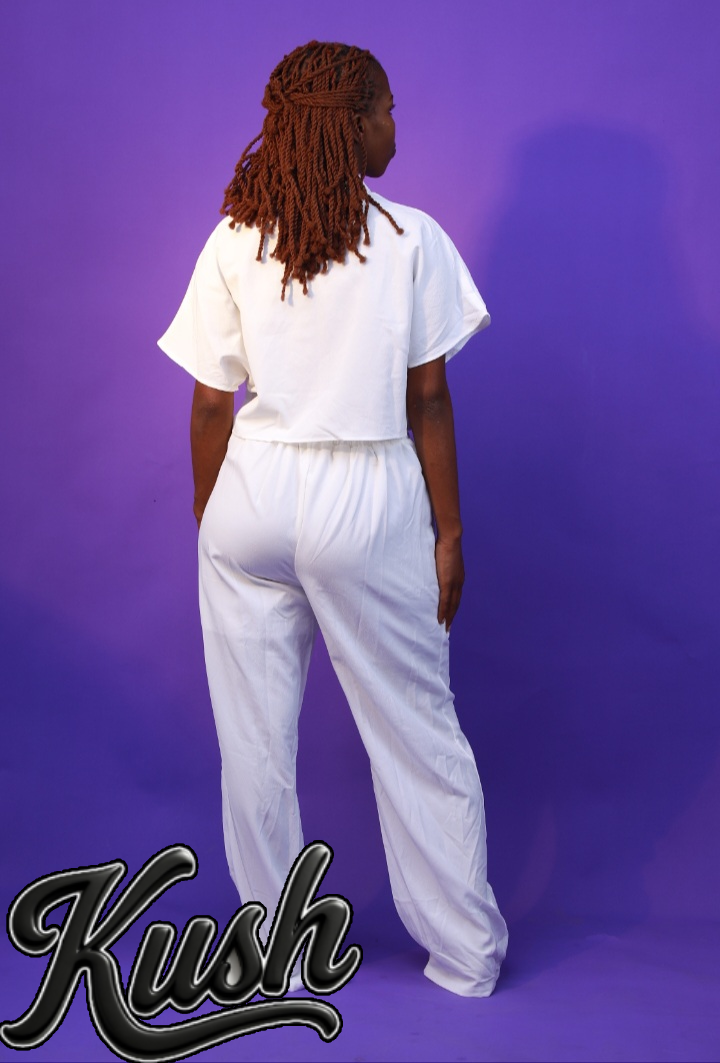 COMPLETE ACTIVEWEAR - right